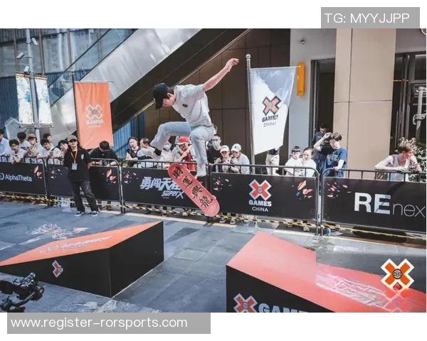 探索西安滑板队的比赛经验与运动滑板的魅力之旅 探索西安滑板队的比赛经验与运动滑板的魅力之旅