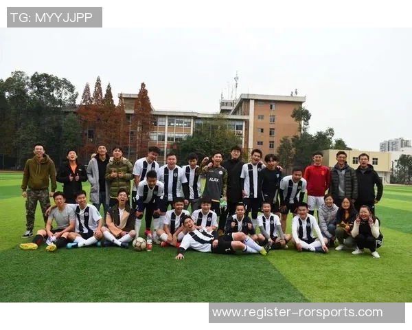 深度探讨李敏的足球人生与职业生涯的精彩瞬间与成长历程