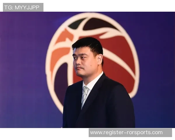 体育实时数据黄强专访回顾篮球生涯起伏与成长历程的深刻反思与展望